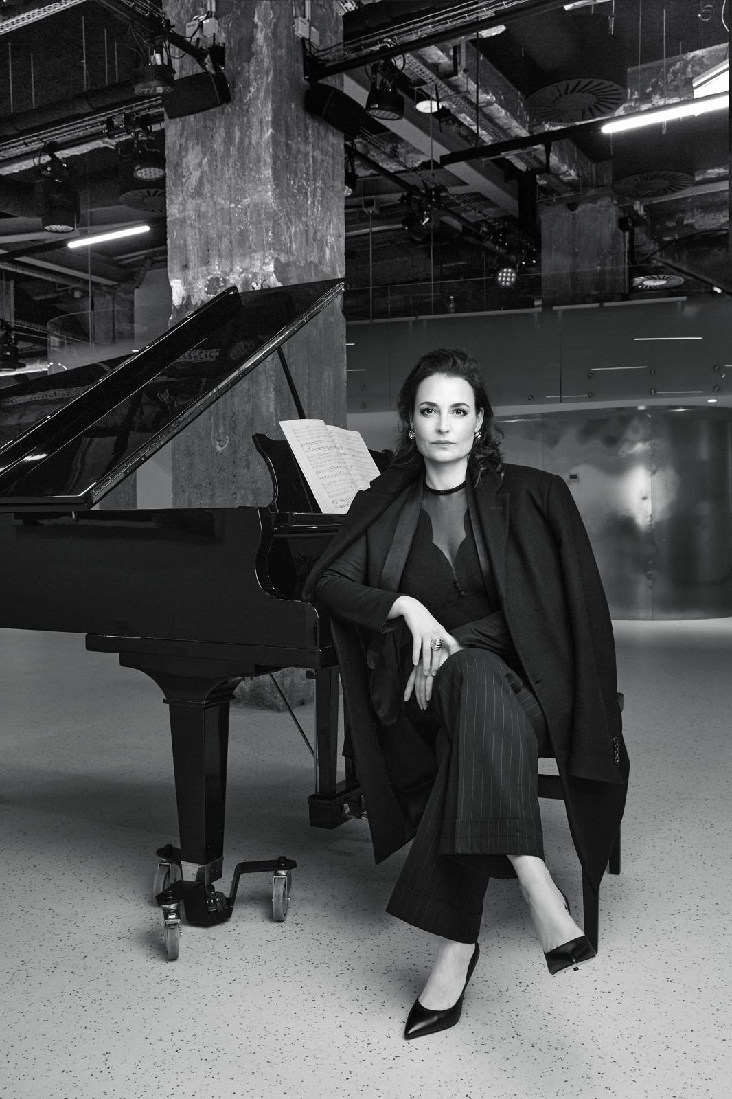 %label.img_fejes-krisztina-art-hungaroton-piano_alt%